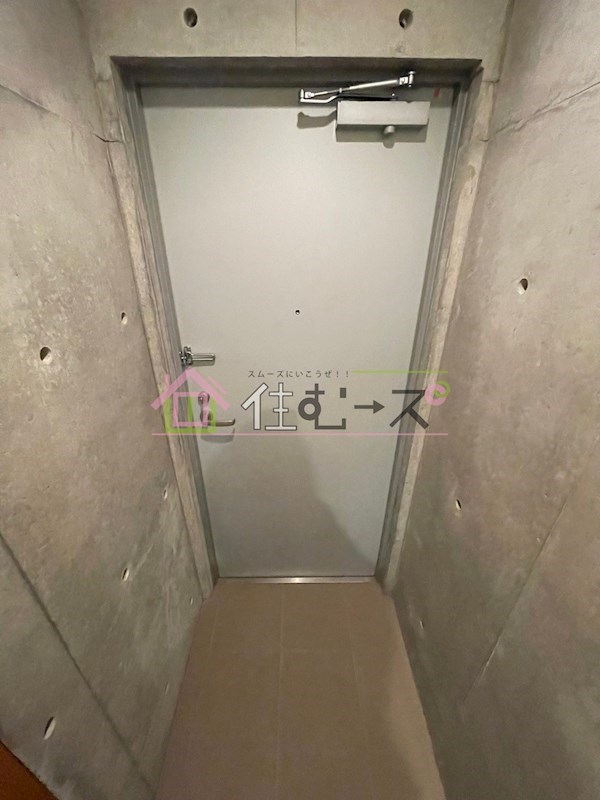 Ritz SQUARE Gate Qbe 玄関