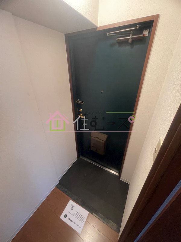 プレサンス難波WEST 玄関