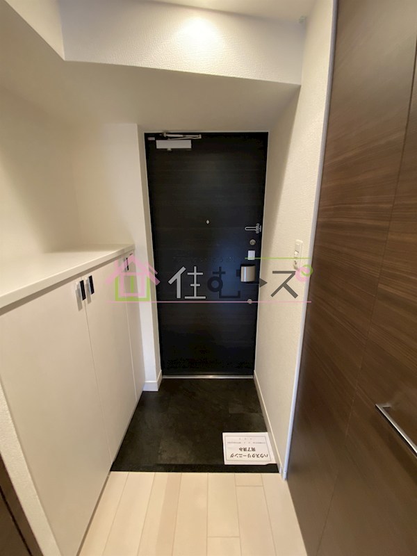 ララプレイスOsaka WEST PRIME 玄関