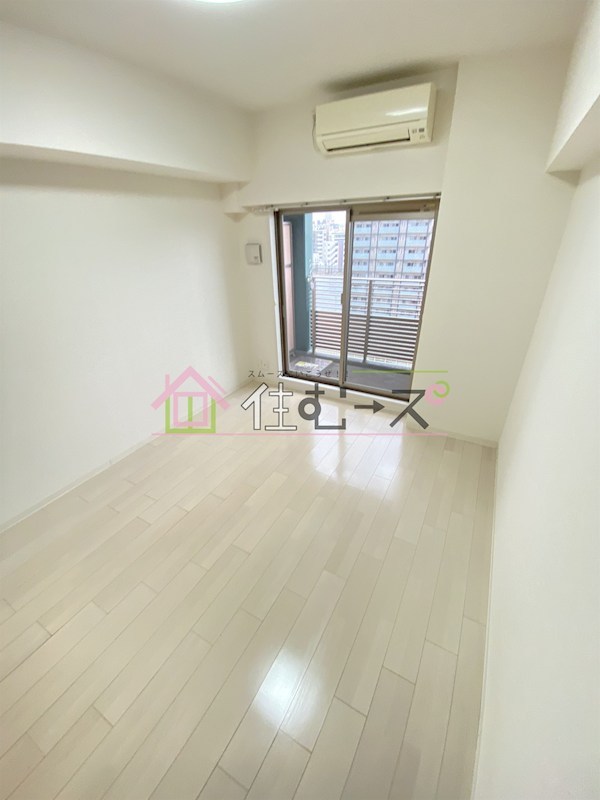 ララプレイスOsaka WEST PRIME ベッドルーム