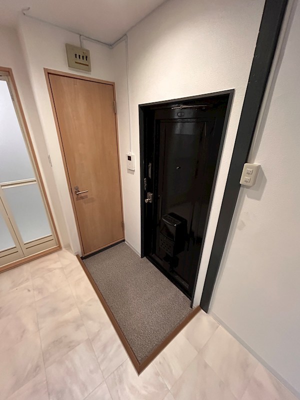 ハイツフルネス 玄関