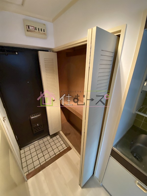 ハイツオークラ靭公園 玄関