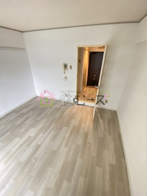 ハイツオークラ靭公園 リビング