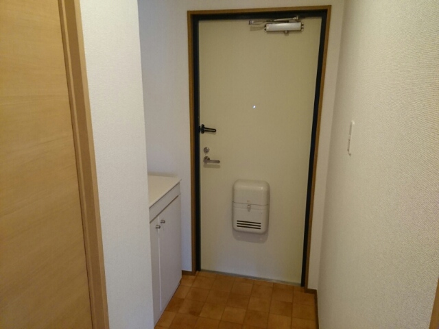 コーポニシヨシ 玄関