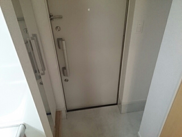 コータコート 玄関