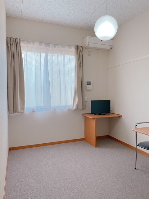 レオパレスウィル鳴尾 リビング