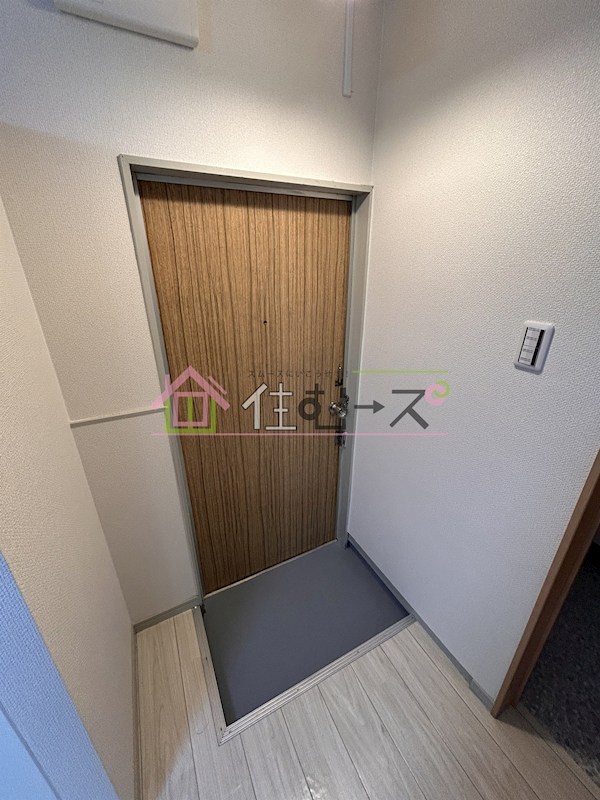 シャトーシラキ 玄関