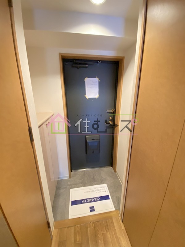 レジディア天神橋 玄関