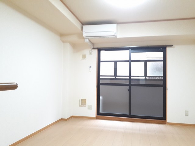 ルミエール深井 リビング