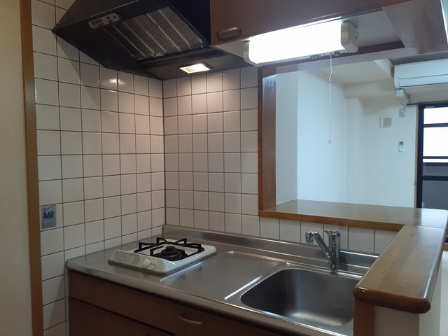 ルミエール深井 キッチン