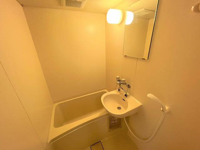 レオパレス上之郷 風呂画像