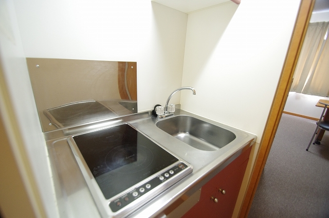 レオパレスＣｏｚｚｙＣｏｒｔ キッチン