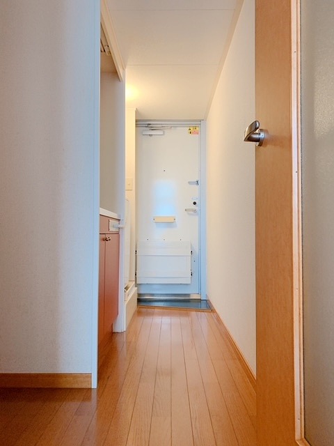 レオパレスＺｅｐｈｙｒ 玄関