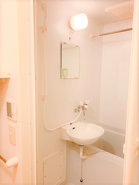 レオパレスＺｅｐｈｙｒ 風呂画像