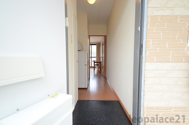 レオパレスＯｐｔｉｍ安満 玄関