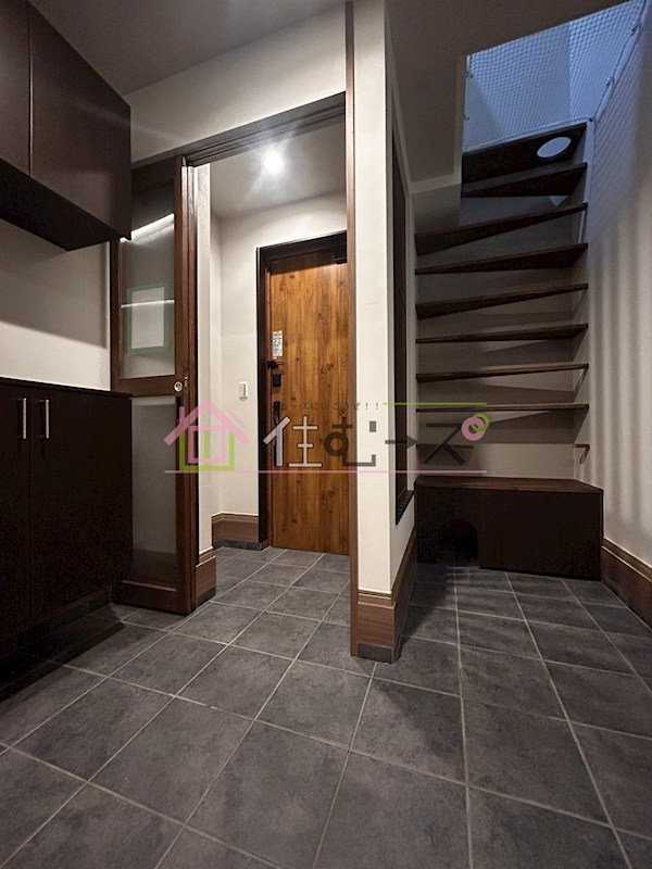 南市岡テラスハウス 玄関