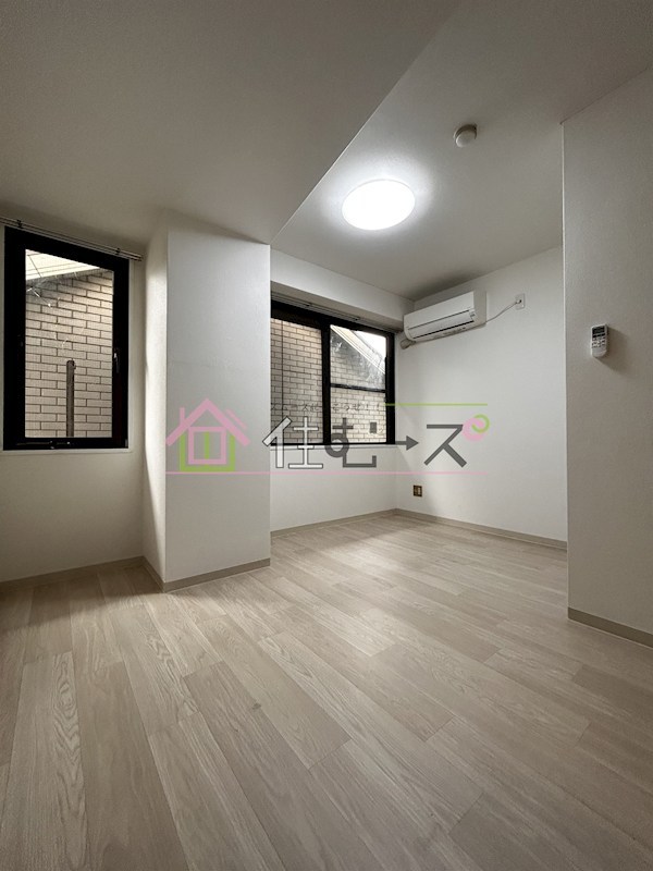 小松ビル ベッドルーム