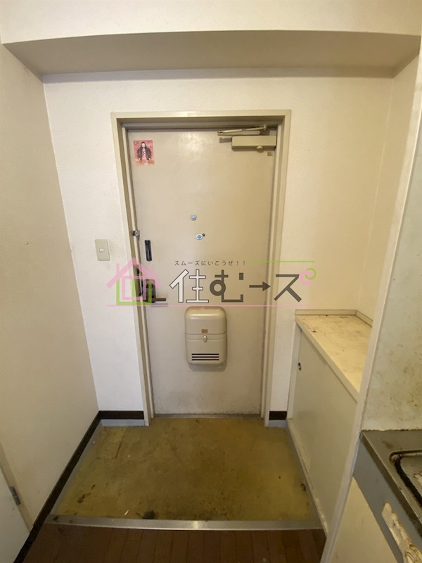 LMヒルズ桃谷 玄関