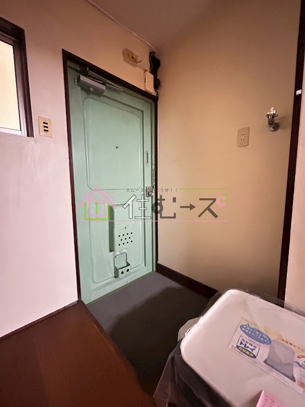 新三笠ビル 玄関