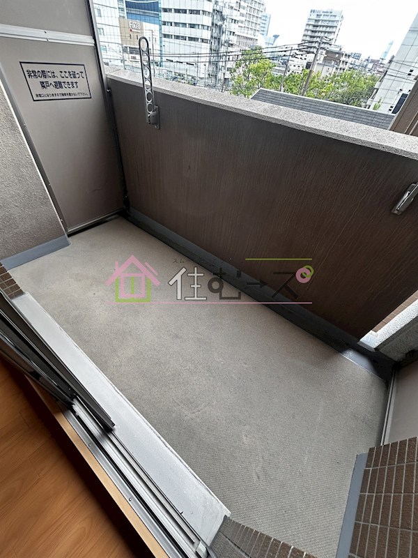 エステムコート難波WEST-SIDE大阪ドーム前 ベランダ