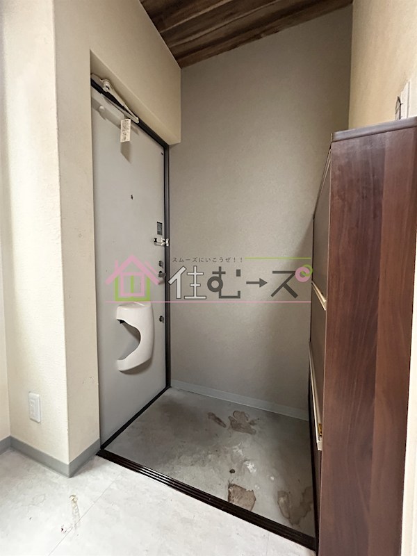 ランコントル 玄関