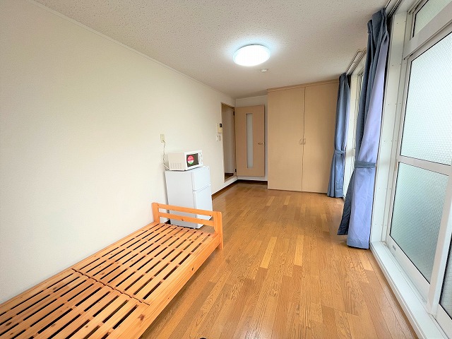 レオパレスエンディヴァー ベッドルーム