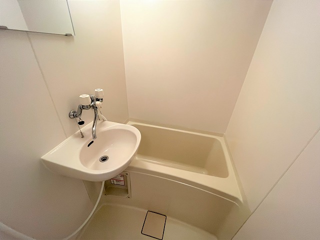 レオパレスエンディヴァー 風呂画像