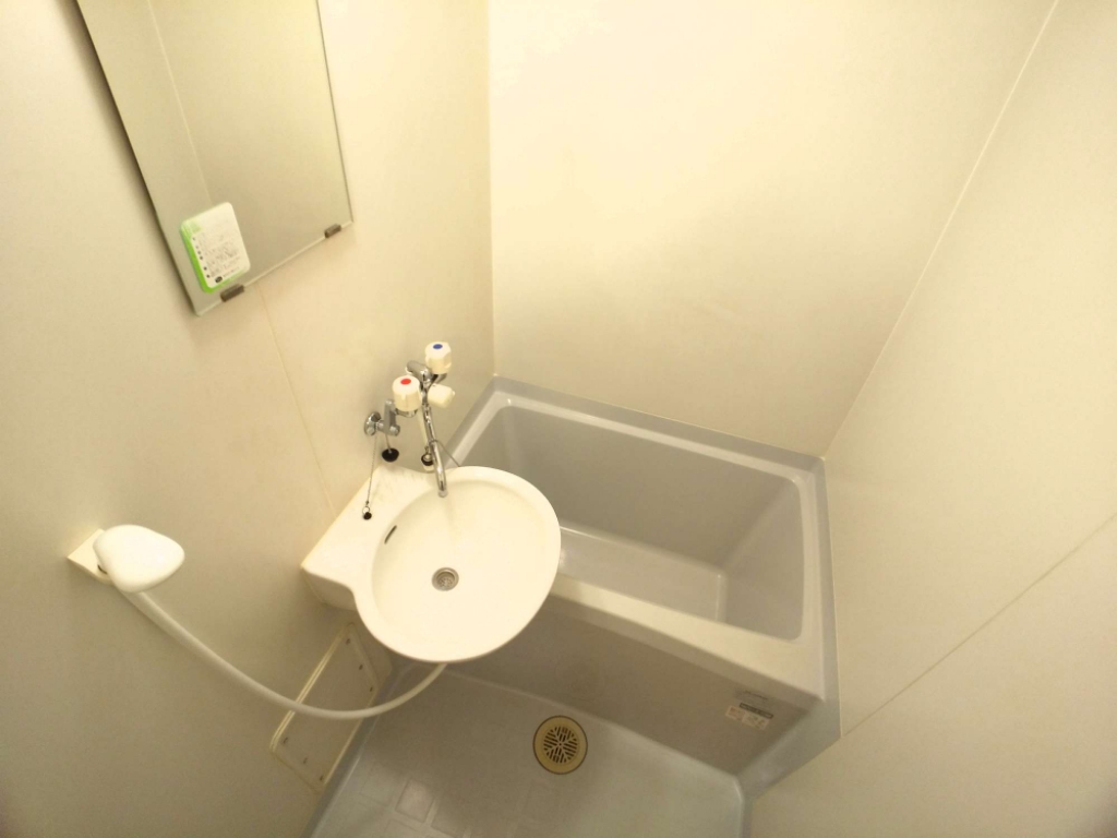 レオパレスゴールドイーストⅢ 風呂画像