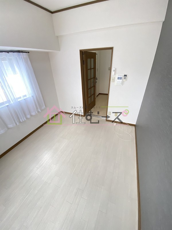 今里西青山ビル リビング