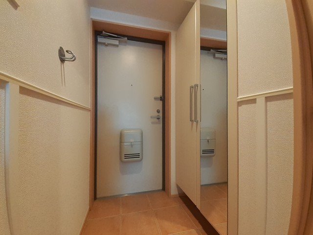 グランソレイユ　（川俣） 玄関