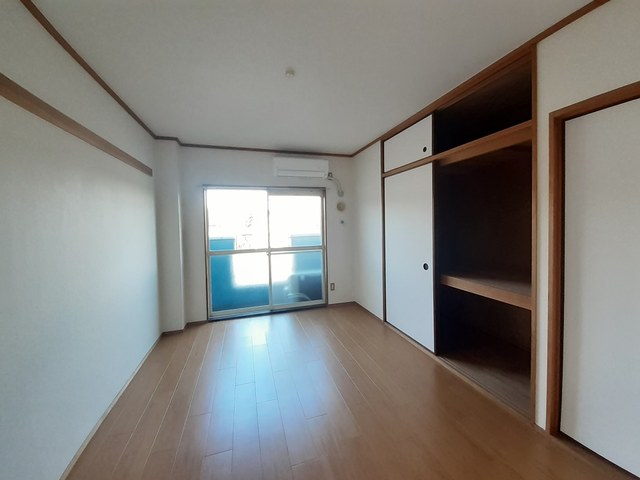 しずコーポ リビング