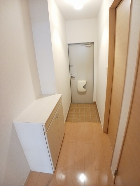 パルティール小曽根 玄関