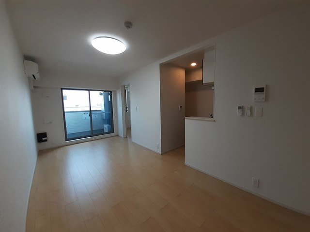 サンシャイン　ウィステリア リビング