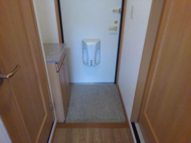 トリニティ－グレース 玄関