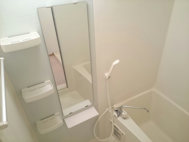 リーヴァ　神石 風呂画像