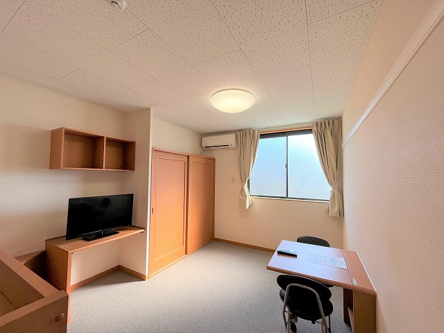 レオパレスＨＩＧＡＳＨＩＮＯⅡ リビング