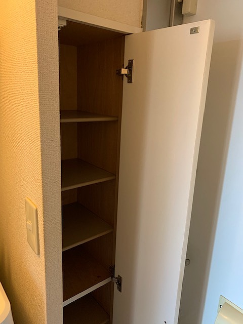 レオパレスネクスト 玄関