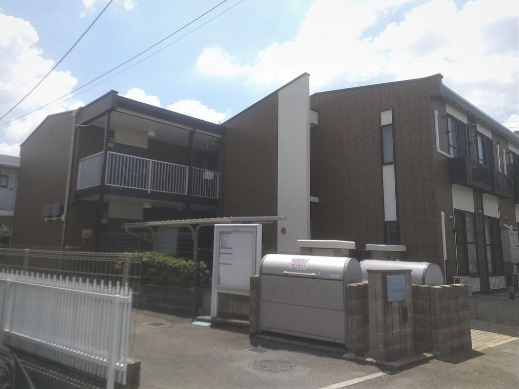 レオパレスハピネスＮＡＷＡＴＥ 外観