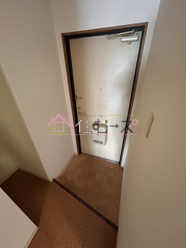 第2エミネンス長居 玄関