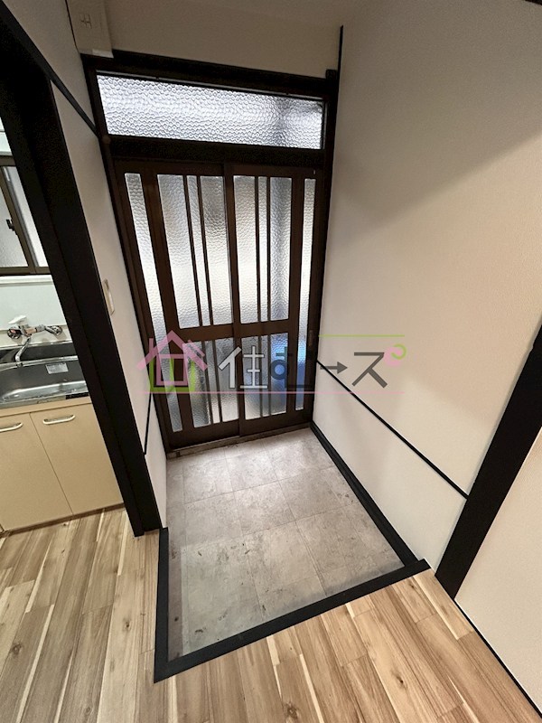 庭井ハイツ 玄関