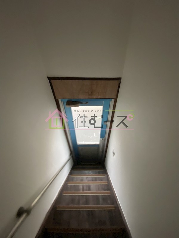 大和田６丁目貸家　2階 玄関