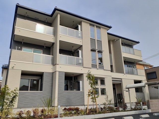 リバージュ　梅北 外観