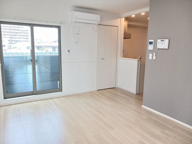 リバージュ　梅北 リビング