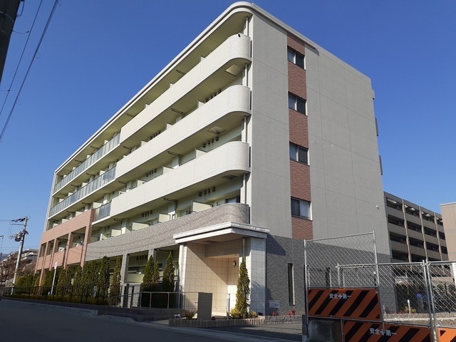 カーロ．アロッジオ 外観