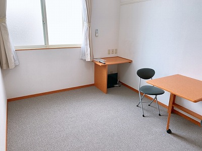 レオパレスいづみ リビング