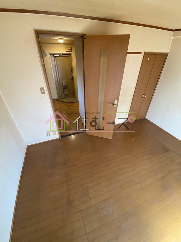 ヴィラナリー太子橋 リビング