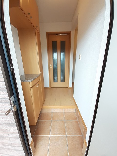 ヴィラプルメリア 玄関