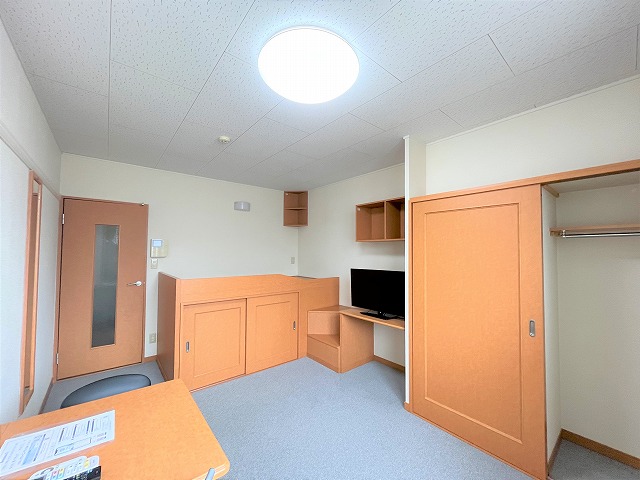 レオパレスコスモス ベッドルーム