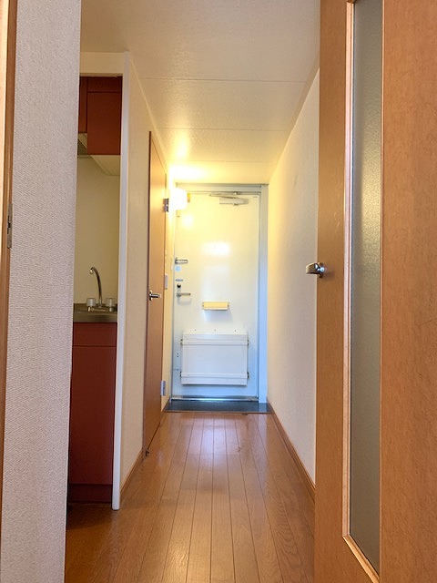 レオパレス４３ 玄関