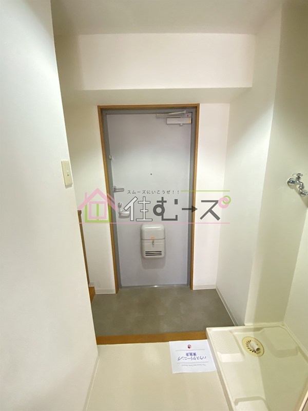 エレーヌ十三 玄関